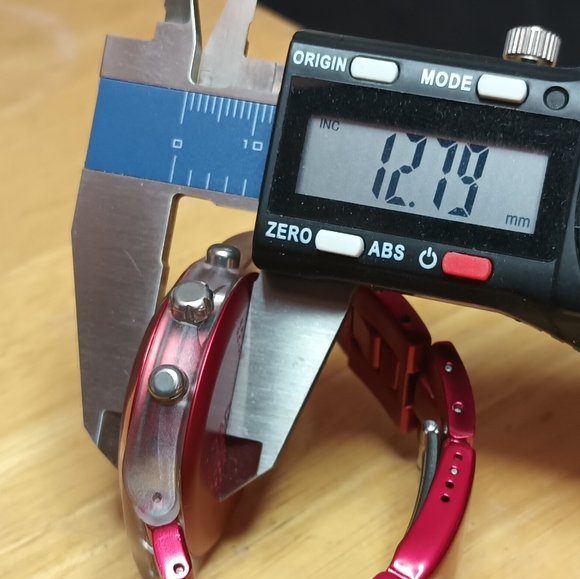 X Swatch Irony Diaphane Ruby red bezel and dial 3 hand movement date 43mm - Picture 4 of 9